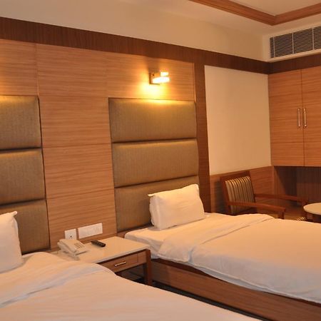Hotel Sms Grand Inn Vellore Kültér fotó