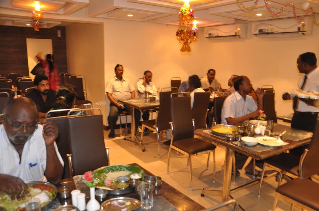 Hotel Sms Grand Inn Vellore Kültér fotó