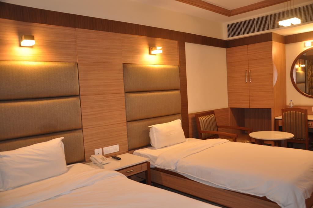 Hotel Sms Grand Inn Vellore Kültér fotó